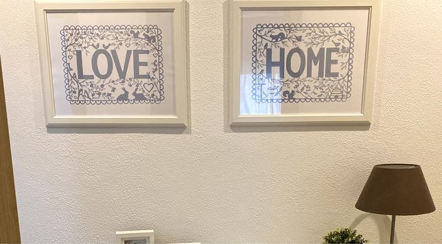 Molduras Ikea com poster love & home
