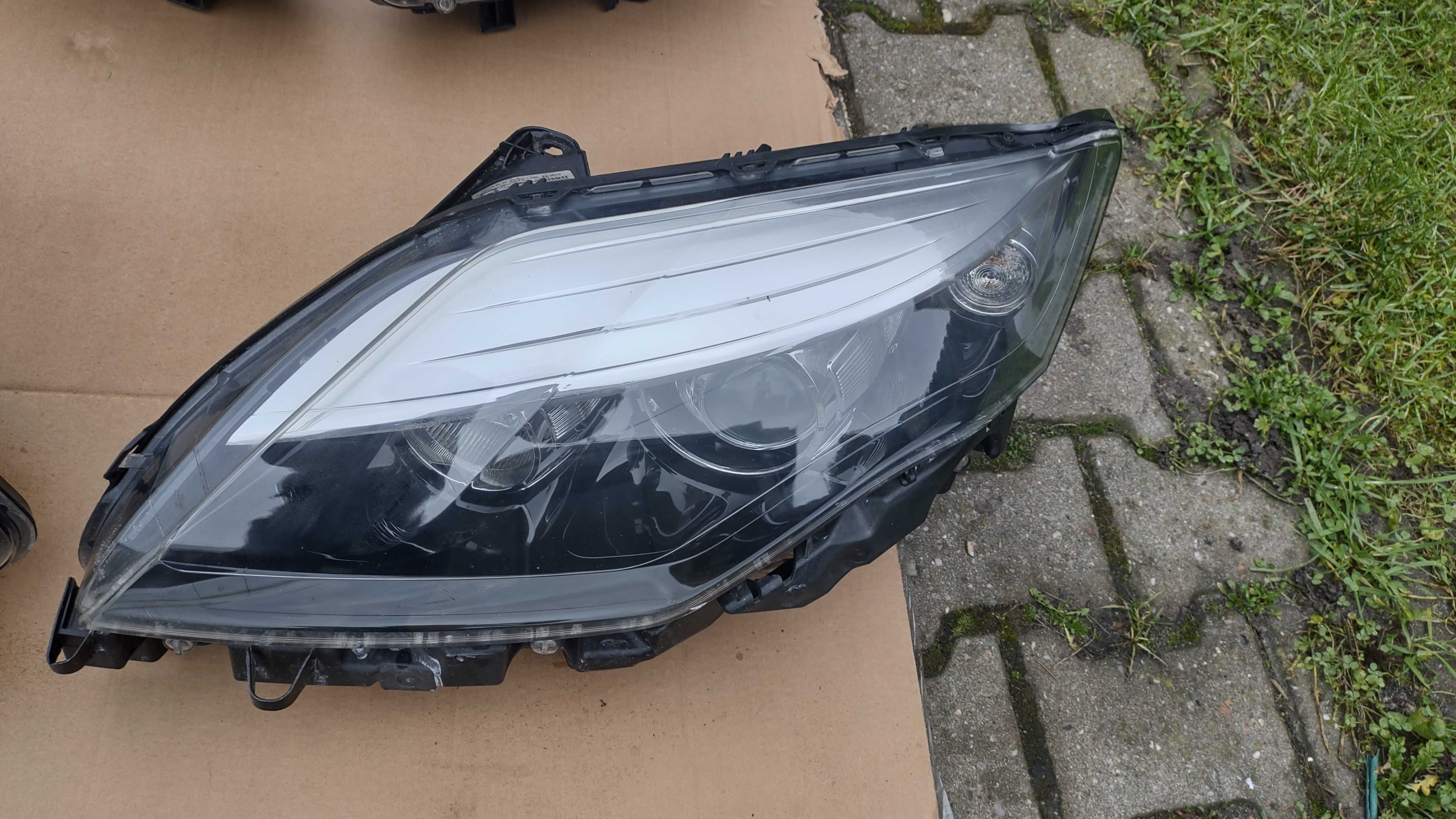 Renault Lguna 3. 2012 Rok Lampy Bi XENON Skrętny