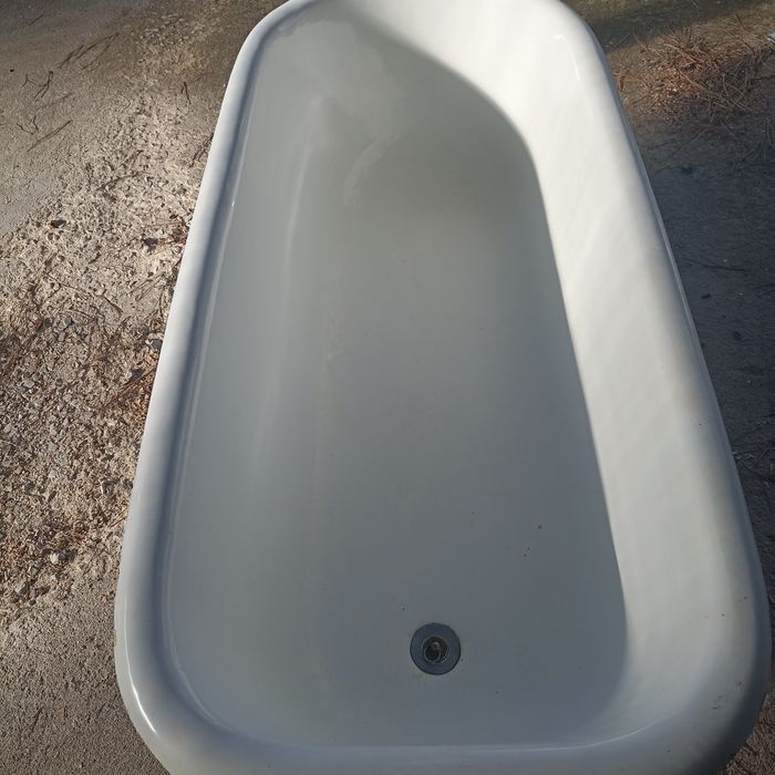 Banheira com pés antiga