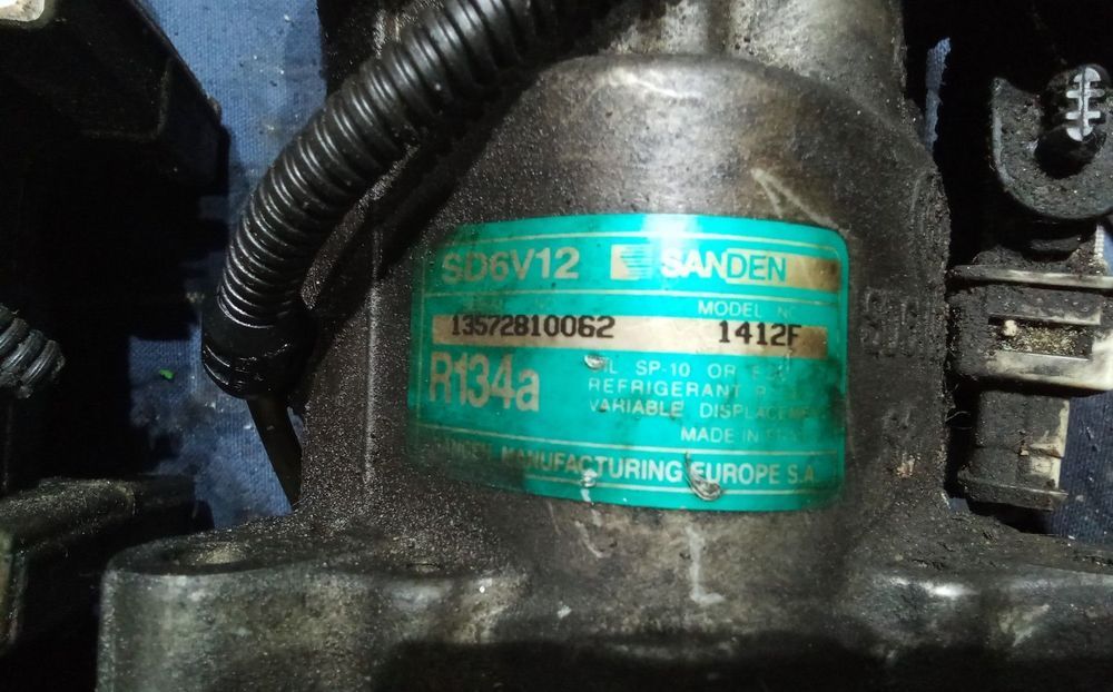 Compressor de ar condicionado Citroen Picasso 1.6i REF: SD6V12 - 1412F
