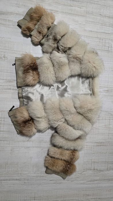 Futro z lisa bialego/czerwonego