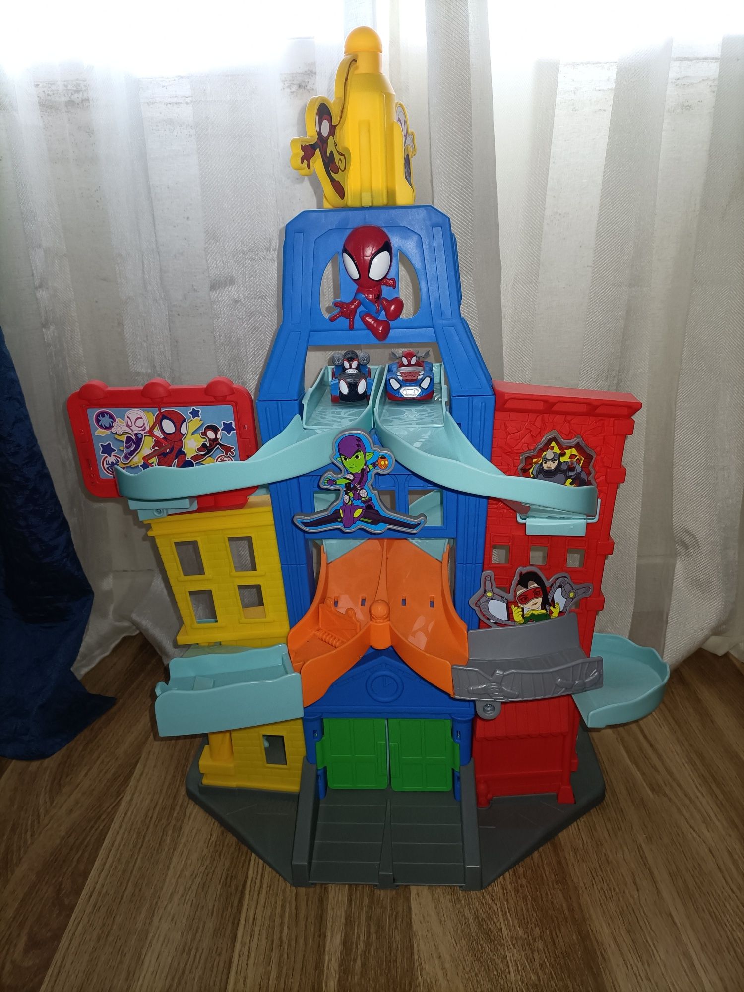 Pista/torre spidey