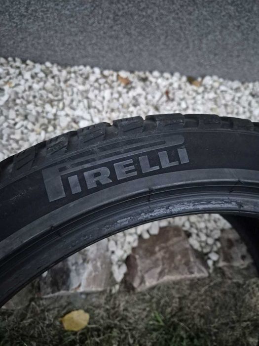 Opony zimowe Pirelli Sottozero 3 235/40 R19