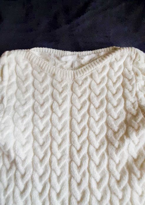 Біле тепле плаття, розмір S