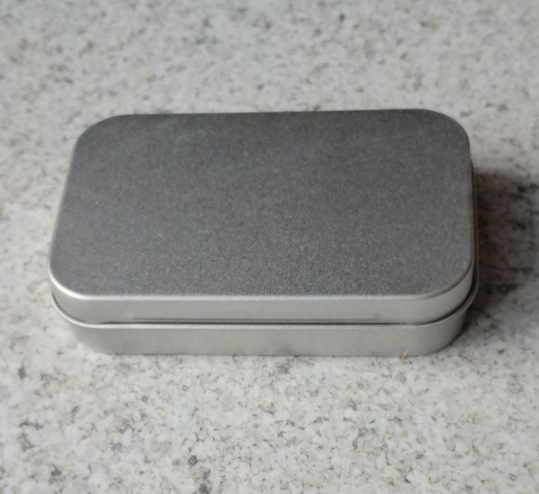 Krzesiwo tradycyjne Wikingów + akcesoria do rozpalania w pudełku