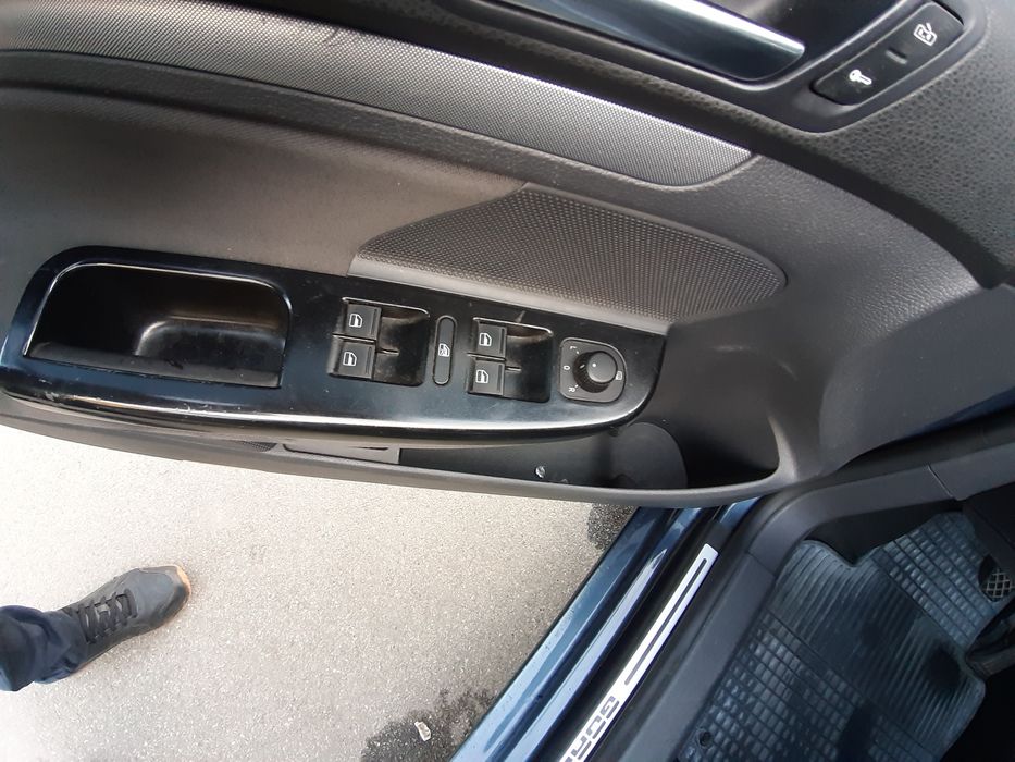 Продам Volkswagen Golf 5 GOAL  1.4 BCA