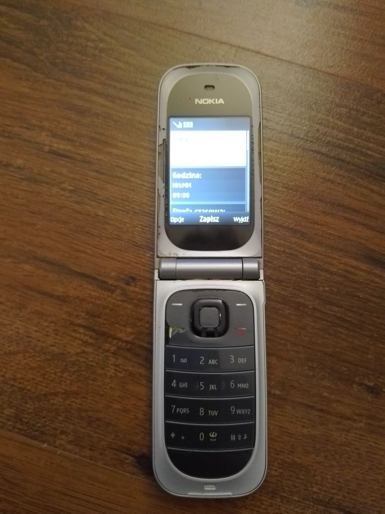 Obudowa telefonu Nokia 7020 lub w całości, Sprawny z ładowarką