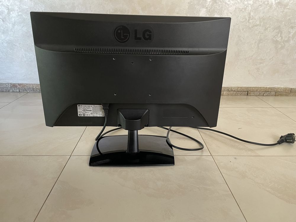 Продам монитор 23 дюйма FLATRON IPS235T - BN