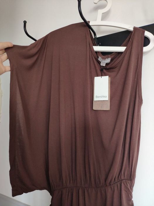 Asymetryczna sukienka Bershka. Rozm M/L. 100%Wiskoza. Brązowa. Nowa