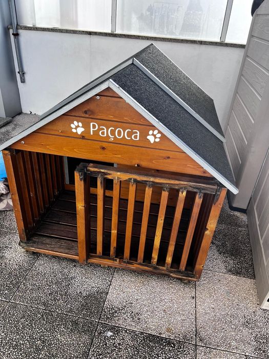 Casota para cão com alpendre