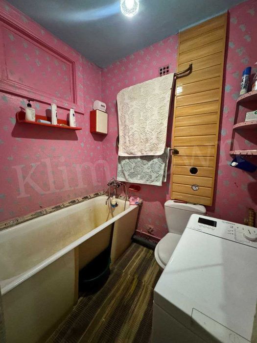 Продається 2 кімнатна квартира в р-ні Критого ринку