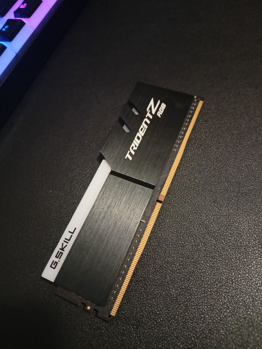 G skill Trident Z 8gb DDR4 3000MHz RGB