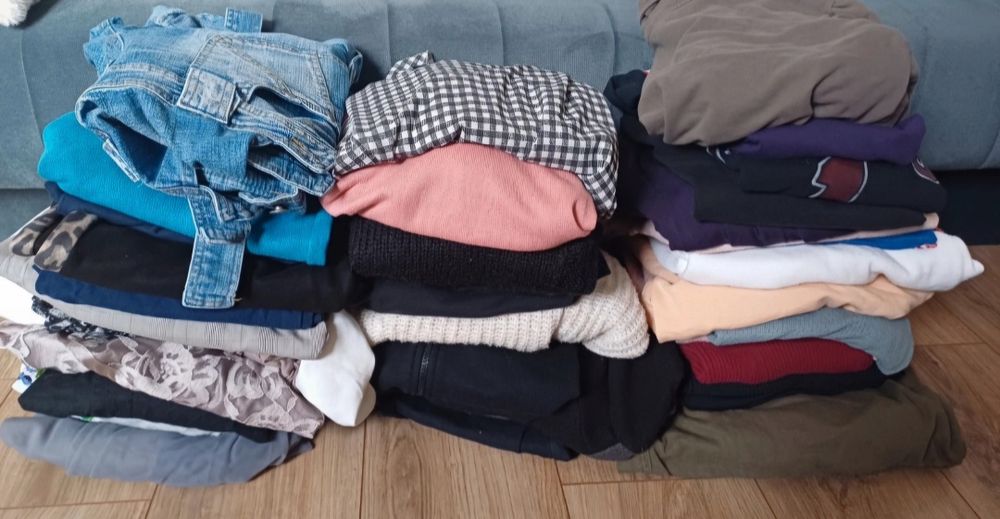 Paka rzeczy rozm 36 S bluza spodnie swetry