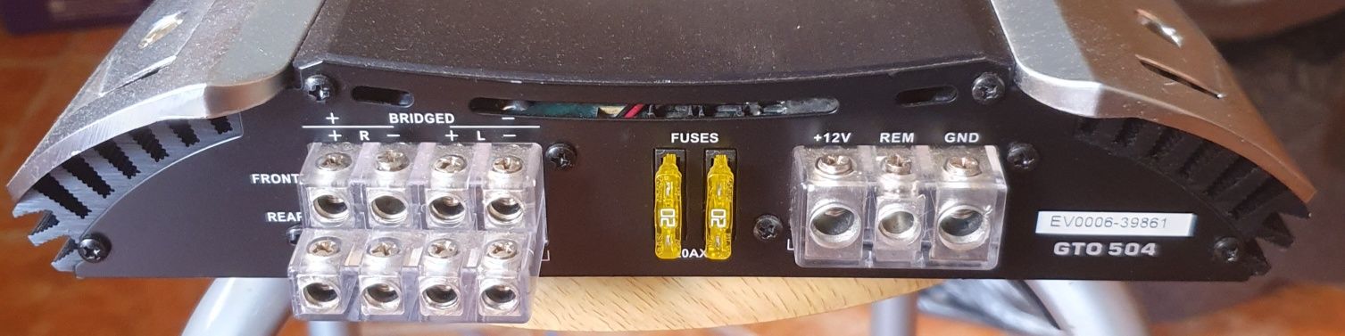 Amplificador JBL 504