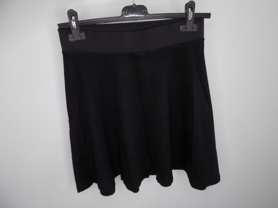 Saia preta Stradivarius