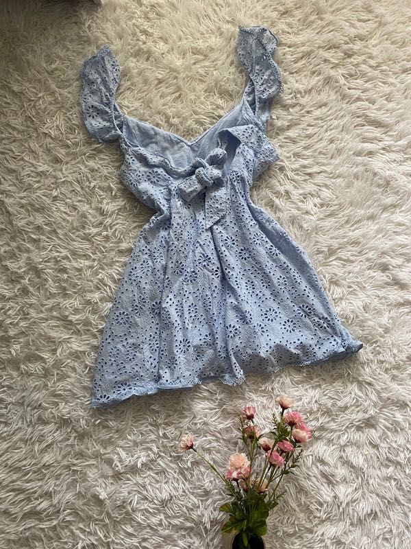 H&m sukienka blekitna azurowa rozkloszowana