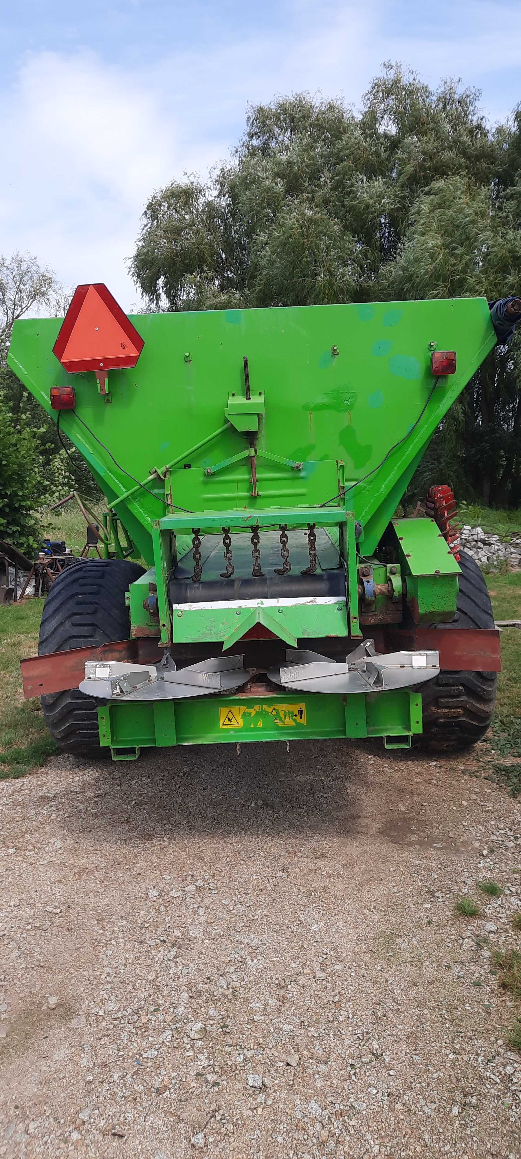 Rozsiewacz wapna i nawozu RCW 5500