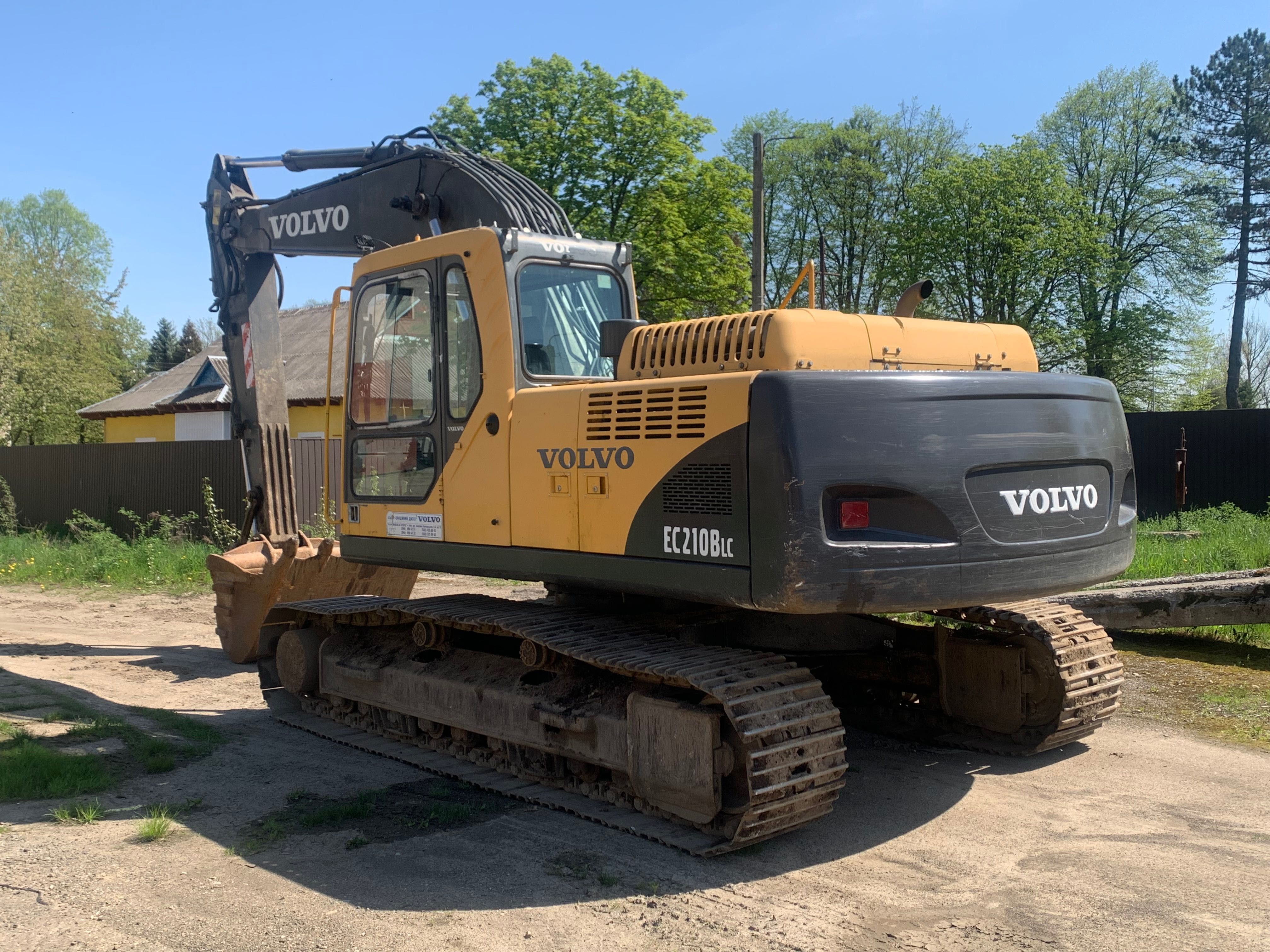 Екскаватор гусеничний Volvo EC 210 BLC