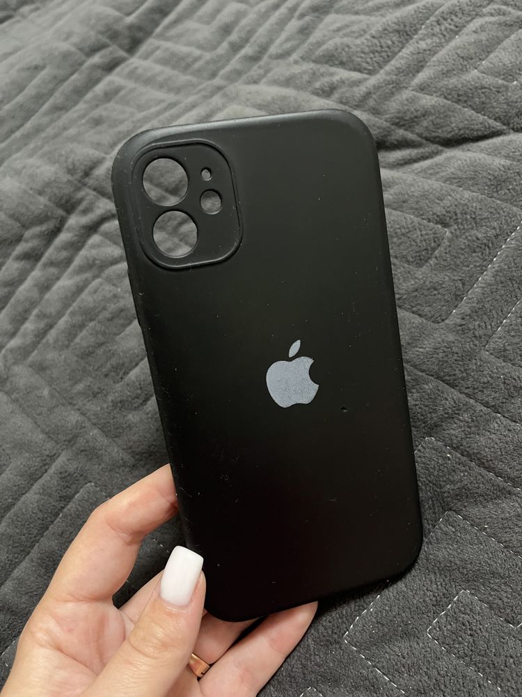 Продам iPhone 11 64Gb