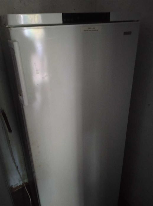 Продам морозильну камеру.