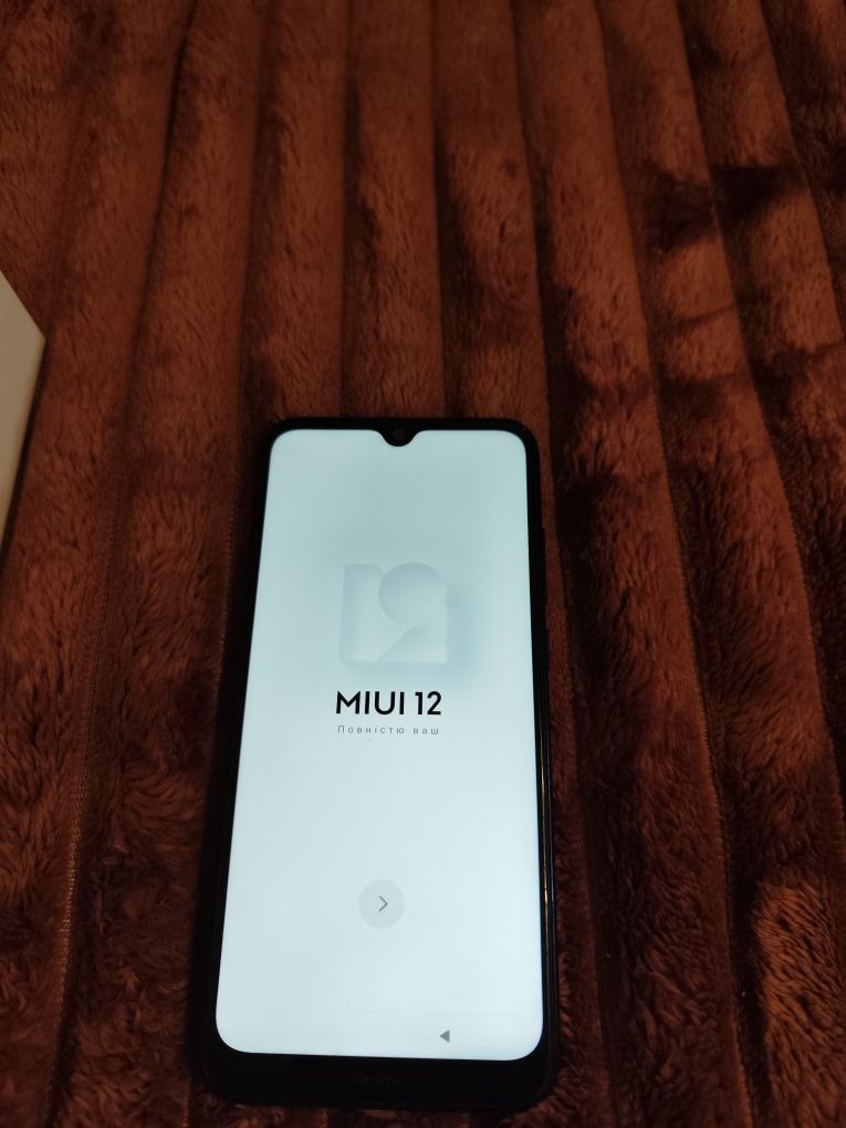 Продається телефон в ідеальному стані Redmi Note 8 T, працює все чудов