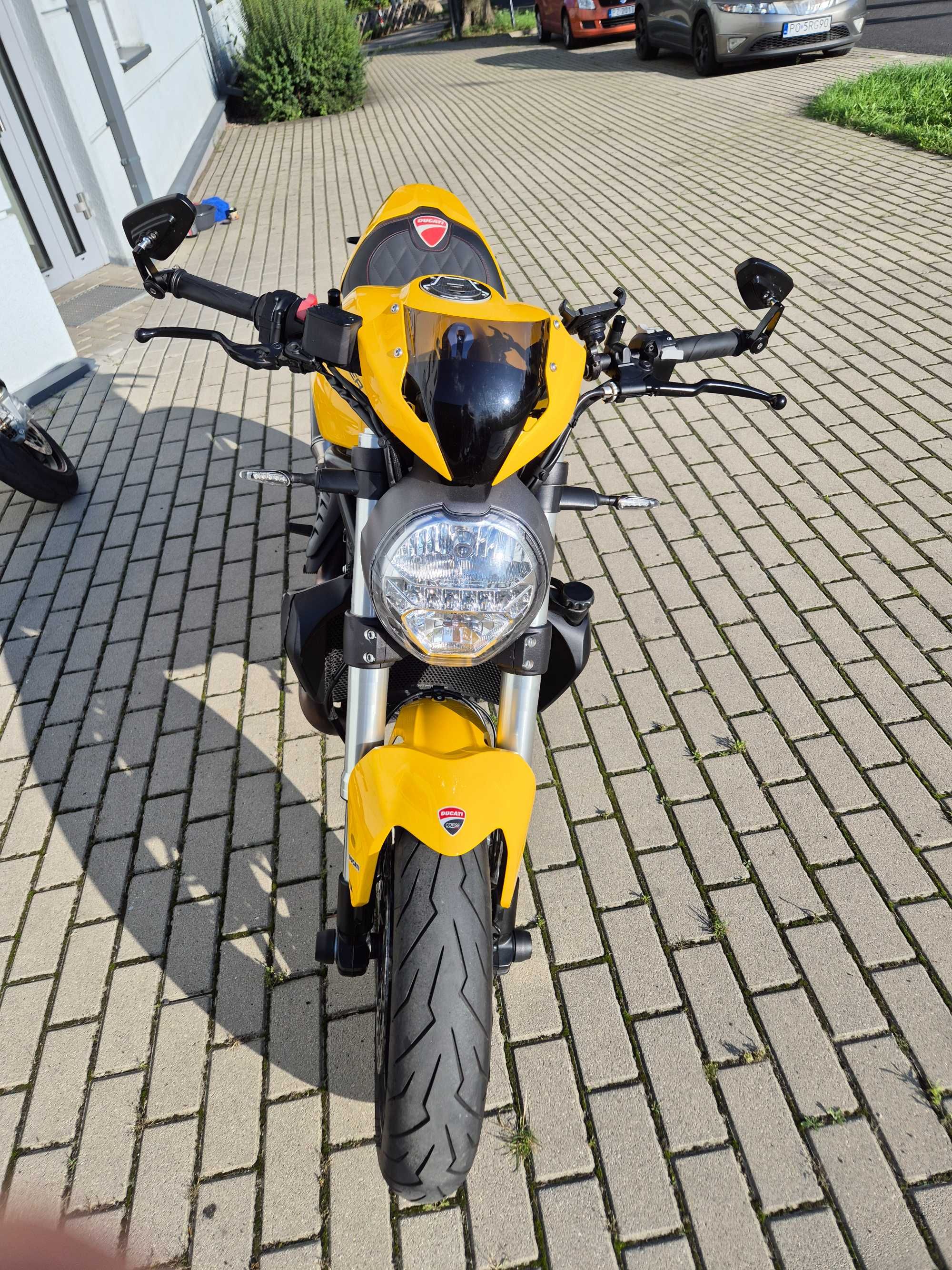 Ducati Monster 821, Salon Polska