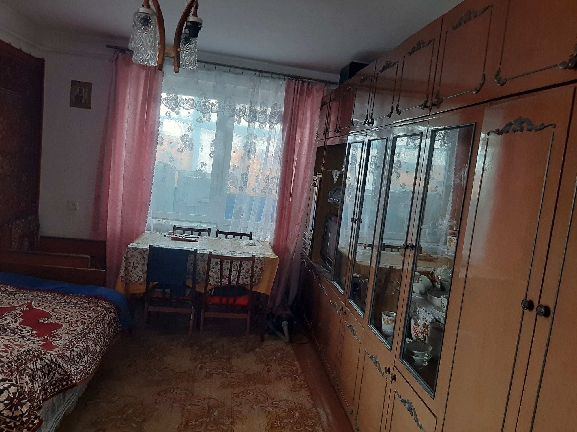 Продається 2-кімнатна квартира м.Полонне Хмельницької області