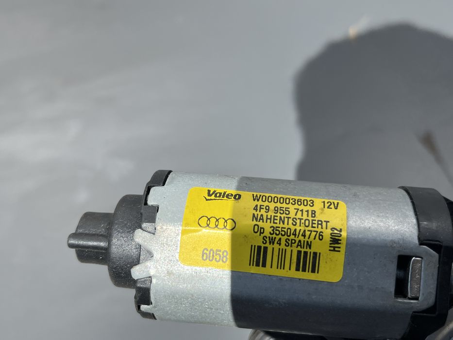 Моторчик Заднього Двірника Audi A6 C6 Універсал 4F9955711B Шрот Ауді