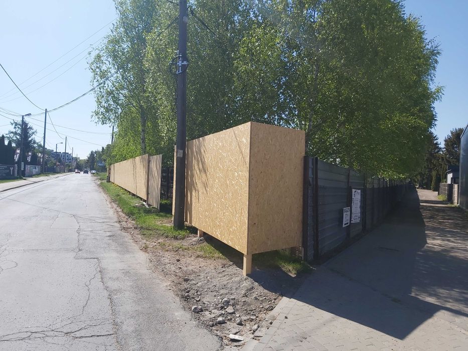 Ogrodzenie z płyt OSB, ogrodzenie budowlane, ogrodzenie tymczasowe