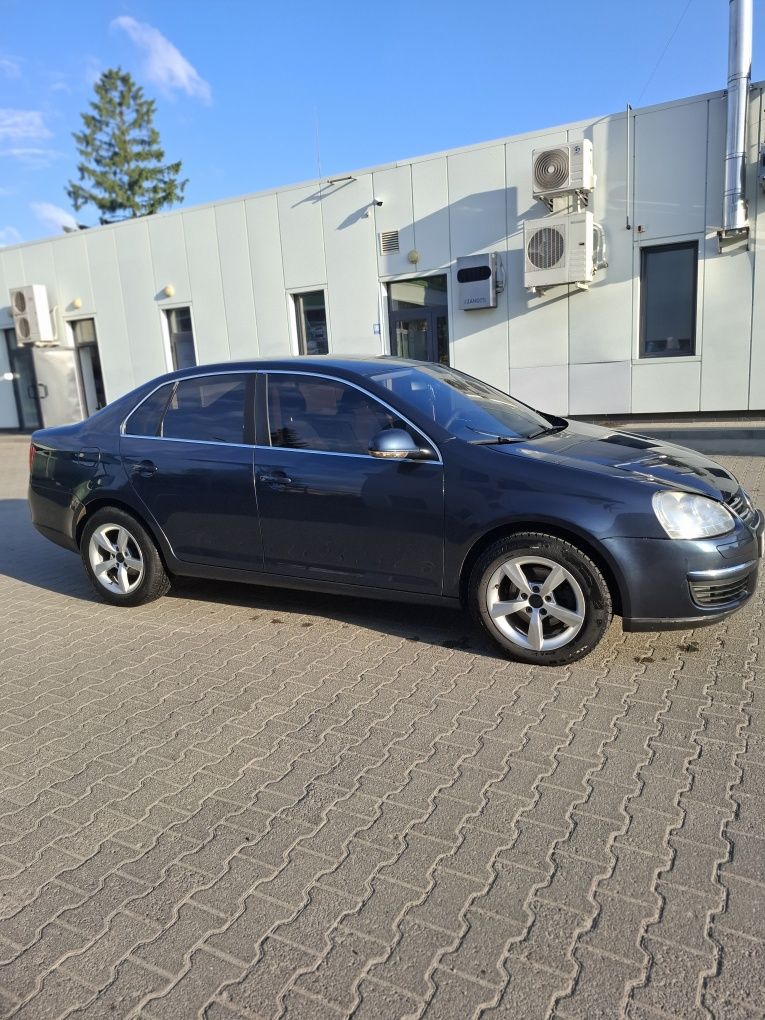 Джетта 2.0TDI обслужена