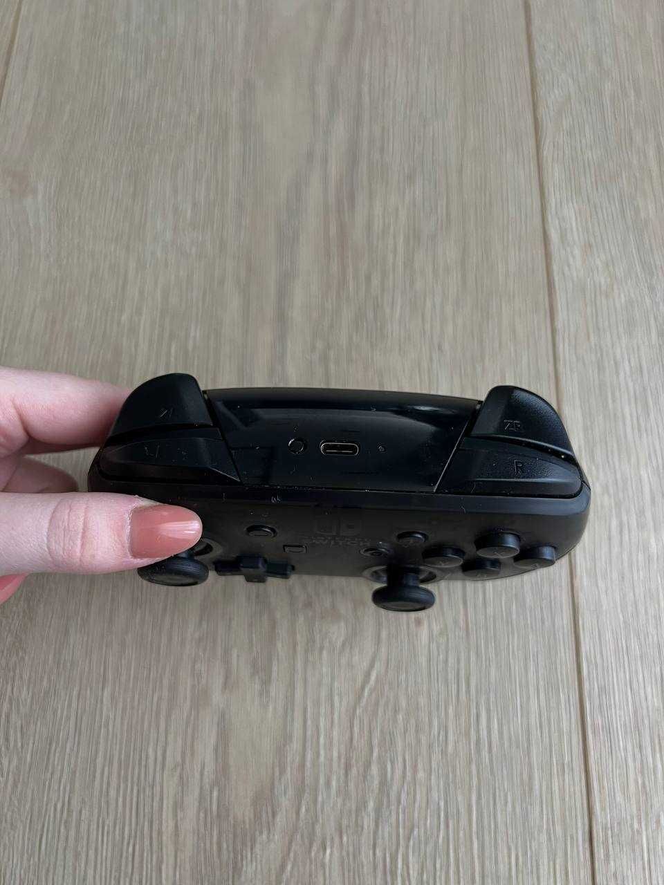 Nintendo Switch Pro Controller