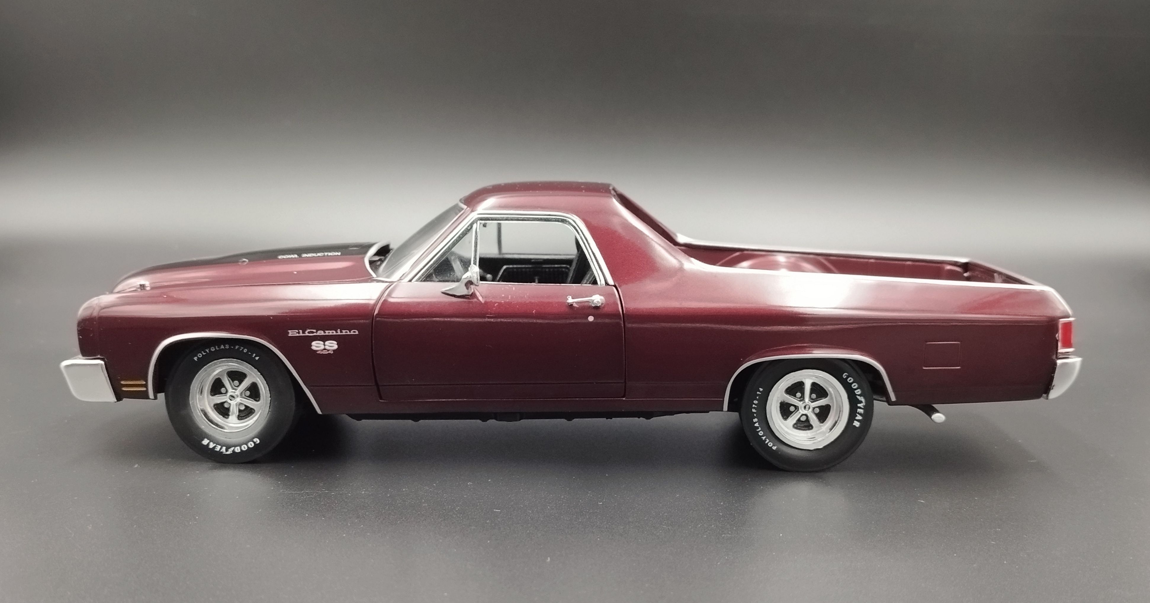 1:18 Auto Word 1970 Chevrolet El Camino SS Black Cherry model nowy