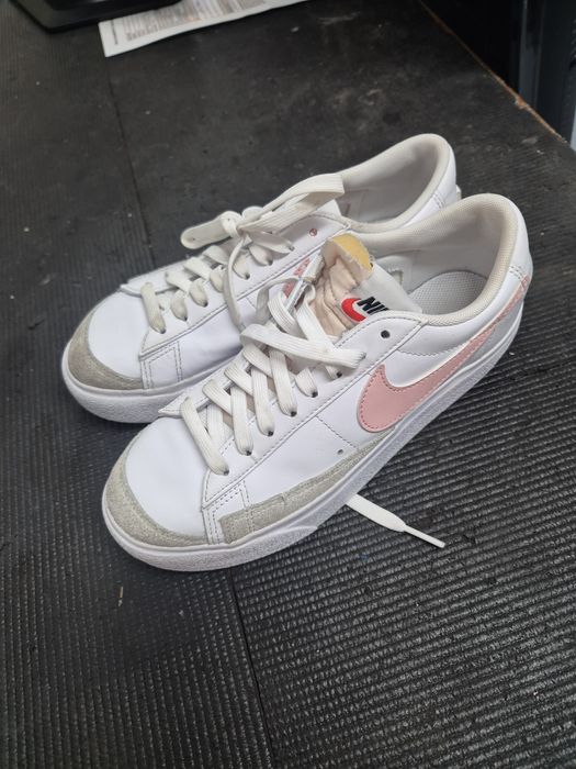 Tênis Nike tamanho 38