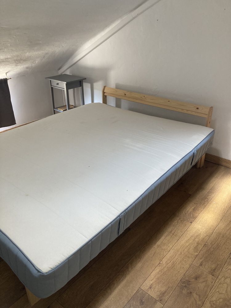 Cama de casal IKEA