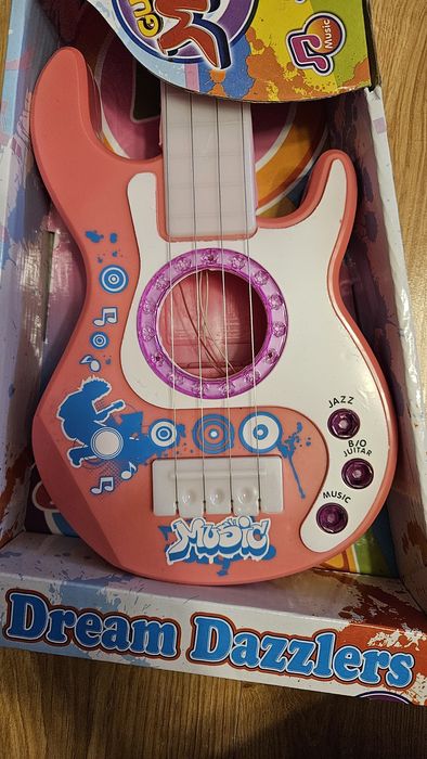 3 zabawki: Fisher price pianino organy+gitara grająca+klawiatura edu