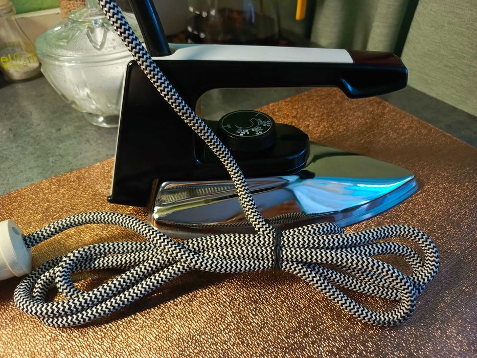 Nowe żelazko Dezamet PRL vintage