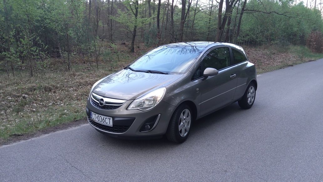 Opel Corsa d 1,4 benzyna