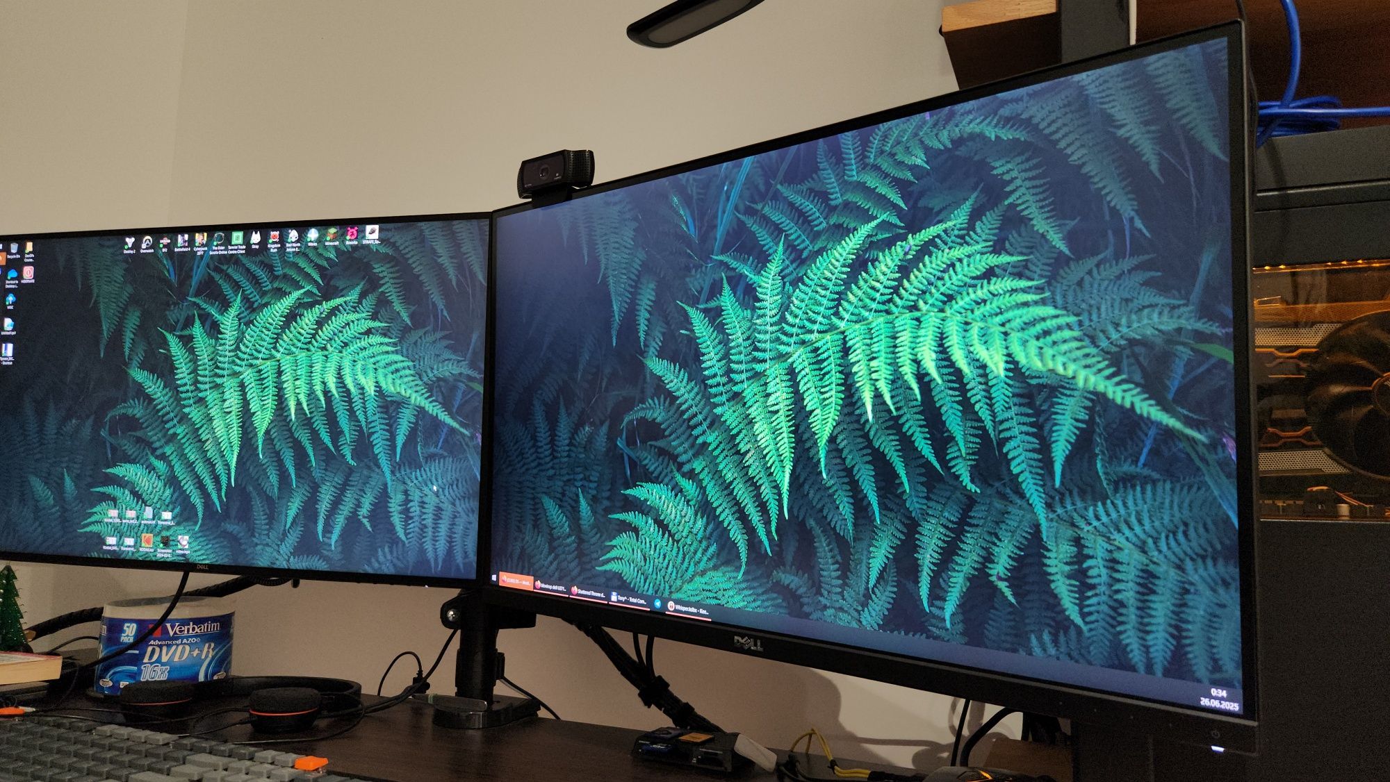 Монітор Dell UltraSharp U2715Hc. 27" UHD 2K IPS,