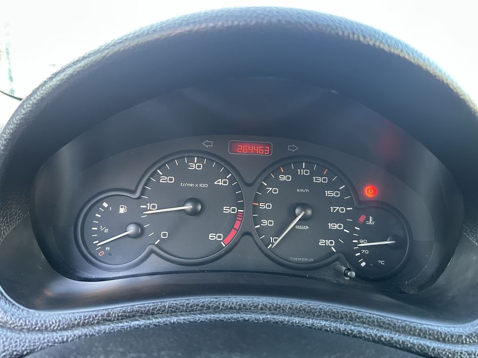 Peugeot 206 1.9D (2000) – Económico, Fiável e Pronto a Circular!