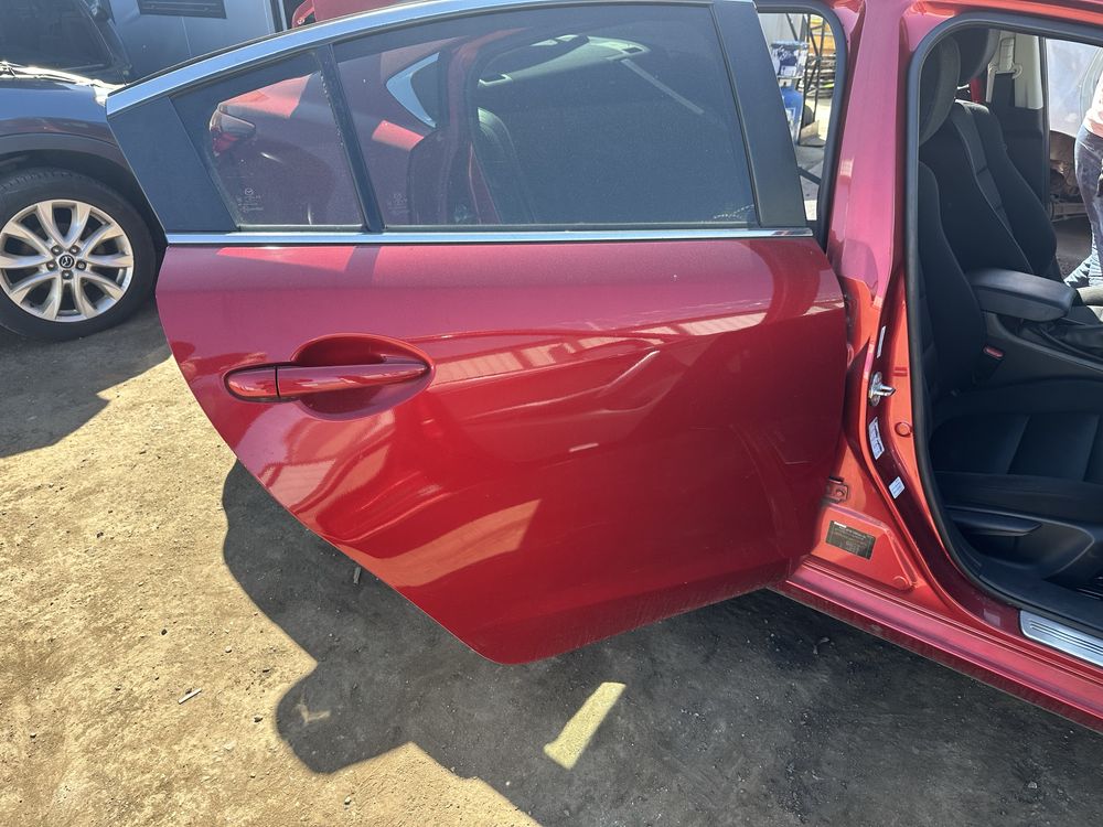 Двери Мазда 6 Mazda 2.2 skyaktiv двері дверка кришка багажника седан
