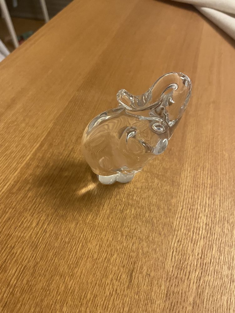 Elefante cristal Atlantis como novo