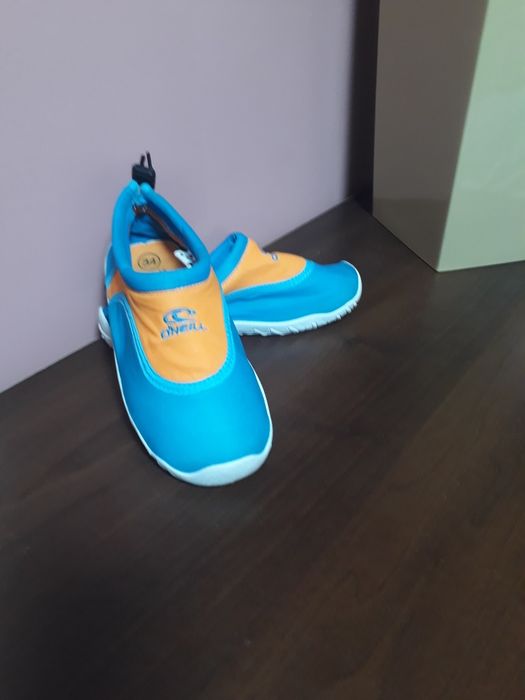 Коралки б/у. Производство Вьетнам, 34 размер.