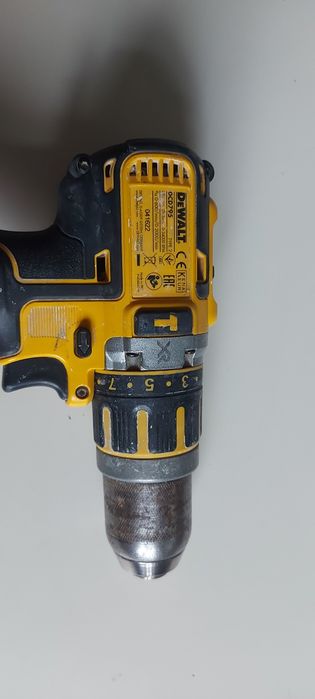 Wkrętarko-wiertarka DeWalt DCD795 z akumulatorem 2.0Ah