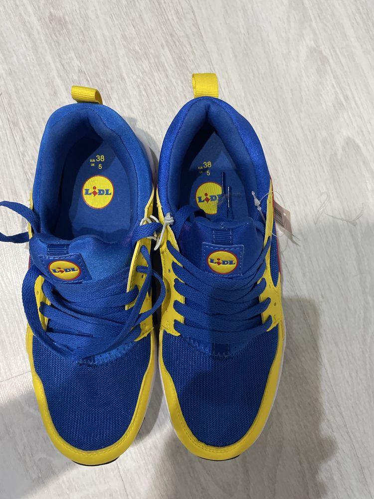 Кросівки LiDL розмір 38,5