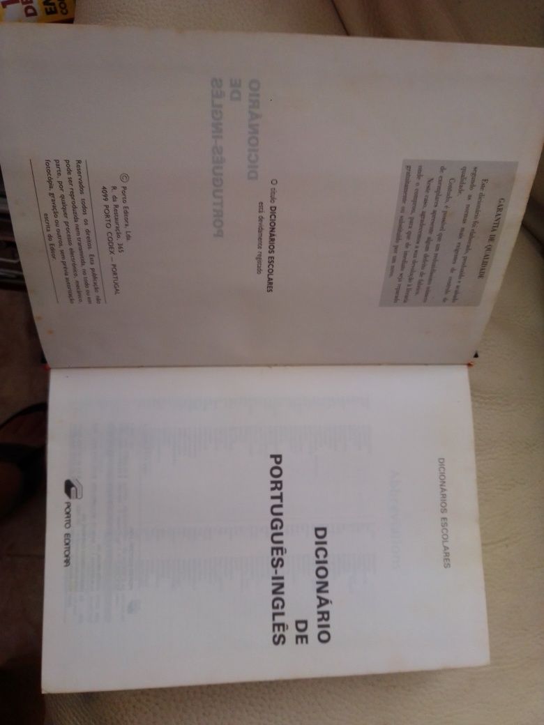 Dicionários Enciclopédicos Koogan Larou/Português Inglês Porto Editora