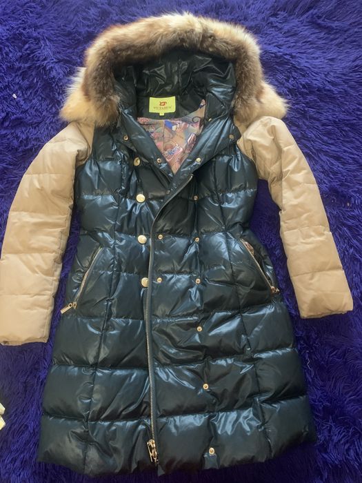 Пуховик (натуральний пух ) розмір М натуральна опушка