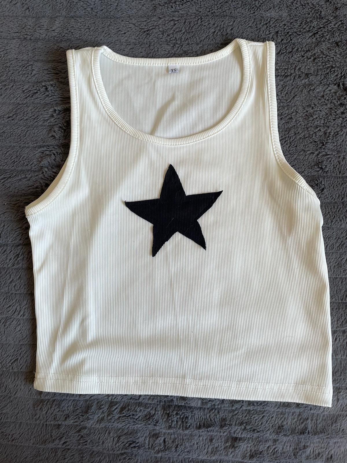Top branco com estrela