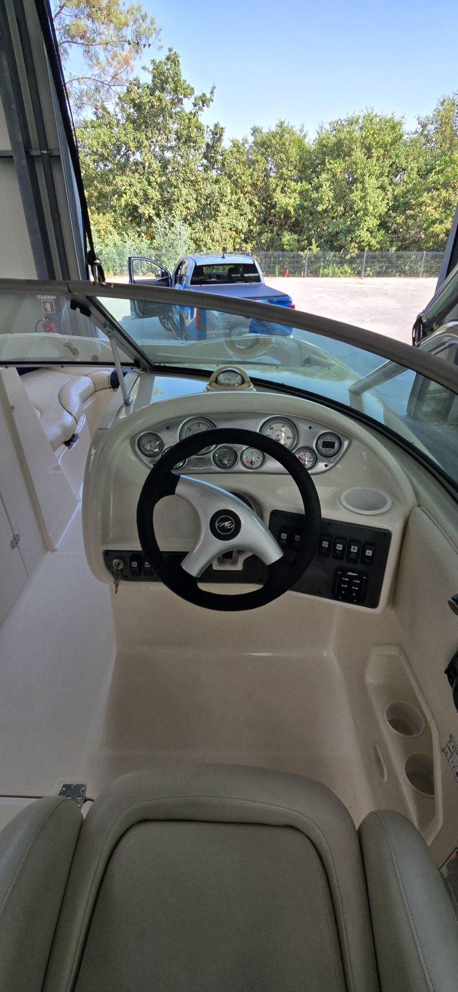 Monterey 233 explorer