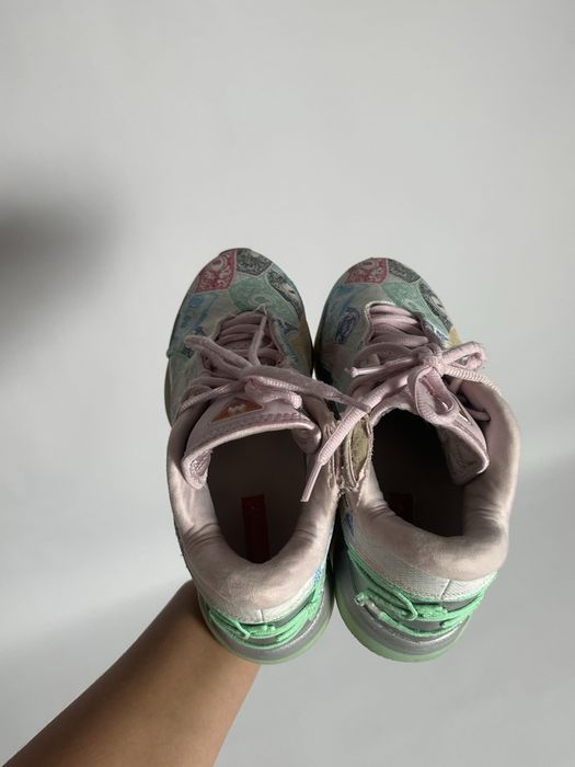 Баскетбольні кросівки Nike LeBron 22 Currency