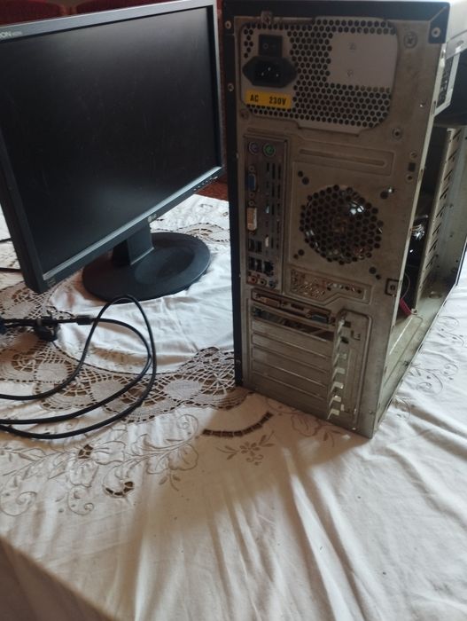 Продам пк. В подарунок мишка та наушники